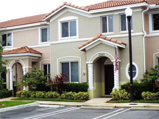 Building Photo - 2363 SE 11th St