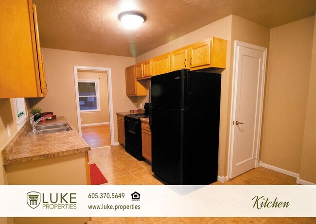 Building Photo - Great 3 bedroom rental home with many updates