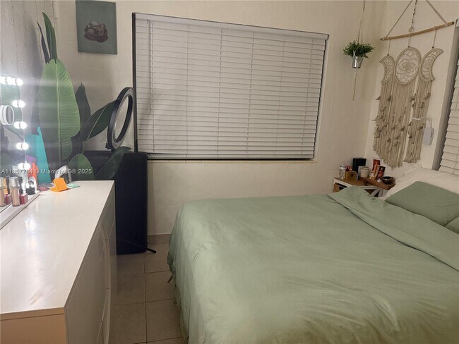 Foto del edificio - 700 83rd St