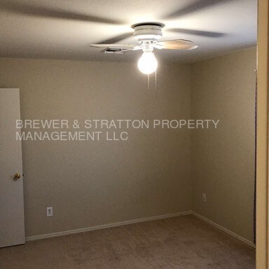 Building Photo - 3906 S Emery