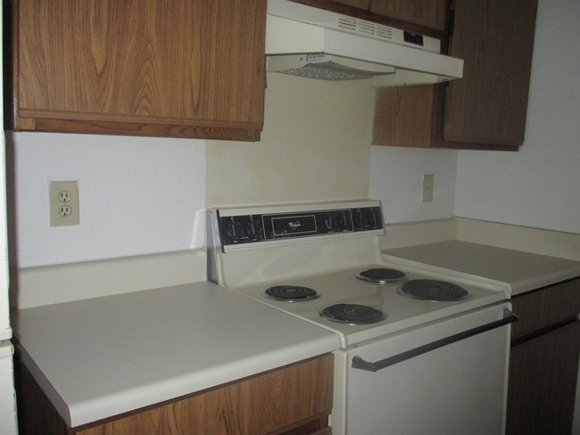 Kitchen - Hubbard's Ridge Apartments