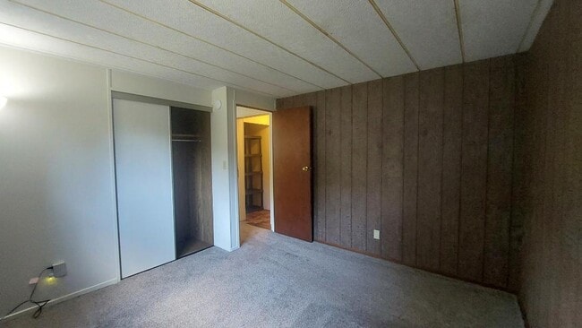 Building Photo - 460 Lee Ave