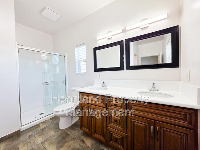 Foto del edificio - 690 N Grape St