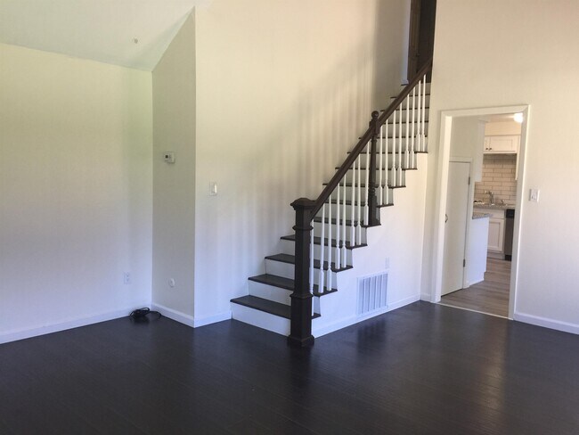 Building Photo - 32 Condor Cir