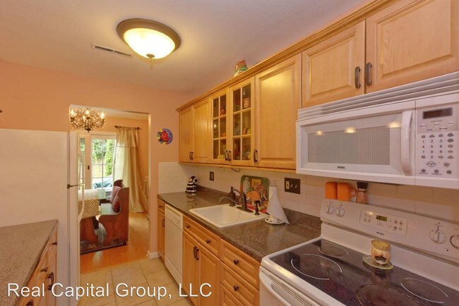 Building Photo - 3 br, 1.5 bath House - 3 Stirrup Dr.