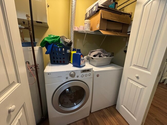 Building Photo - 2 Bedroom Apartment for Rent