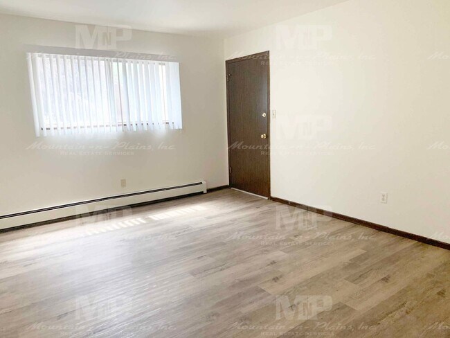 Foto del edificio - 1729 Palm Dr