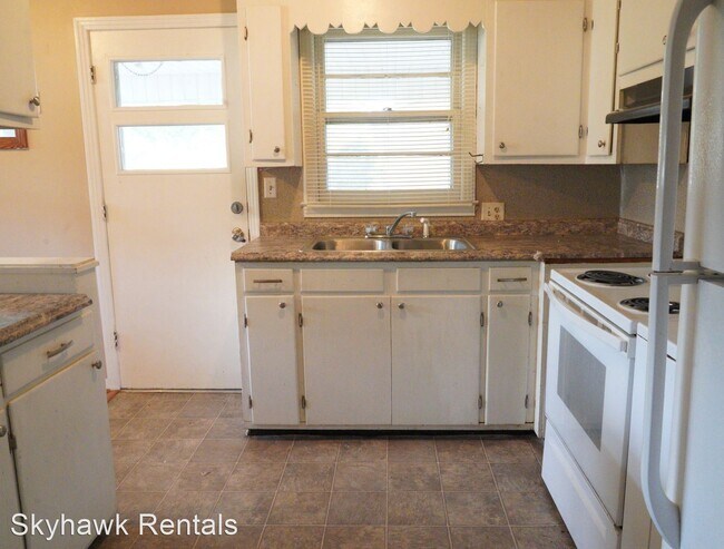 Foto del edificio - 3 br, 1 bath House - 111 Edgewood Street