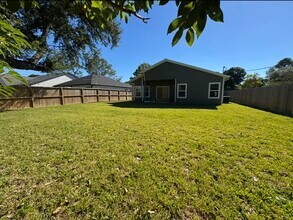 Building Photo - 8437 Winthrop Ln