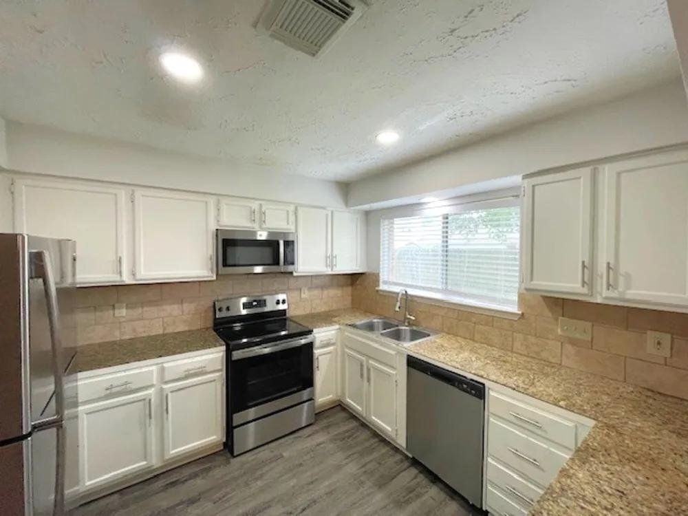 Foto del edificio - 16123 Golden Sage Ln