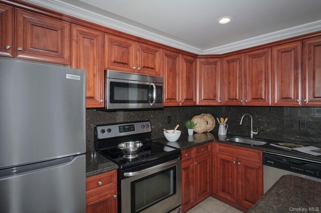 Building Photo - 20 Mainsail Dr