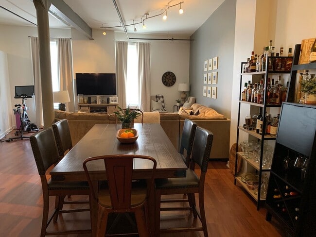 Photo - Bright Two Bedroom Apartment