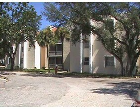 Building Photo - 622 NW 13th St
