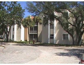 Building Photo - 622 NW 13th St