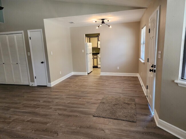 Building Photo - 1563 San Luis Rd