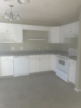 Building Photo - 4500 Child Ave