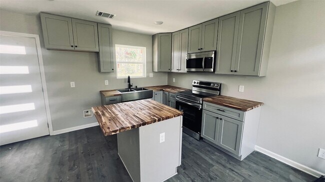 Foto del edificio - 1623 Seley Ave