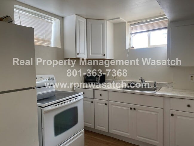 Foto del edificio - Come See this 2 bedroom 1 bath basement apartment in Salt Lake City With $500 Off First Month Rent1!