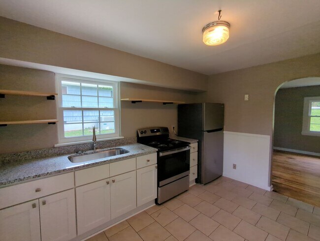 Foto del edificio - 3415 Hartford Dr