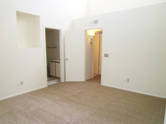 Foto del edificio - 16706 E Almont Dr