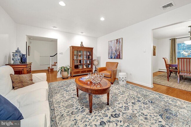 Foto del edificio - 306 S Providence Rd