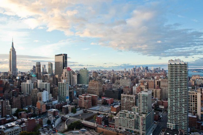 Building Photo - 2 bedroom in New York NY 10036