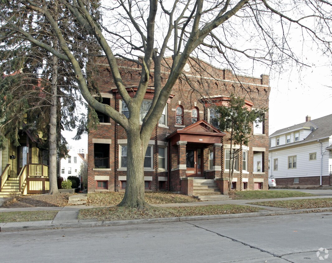 Building Photo - 1630 N Humboldt Ave