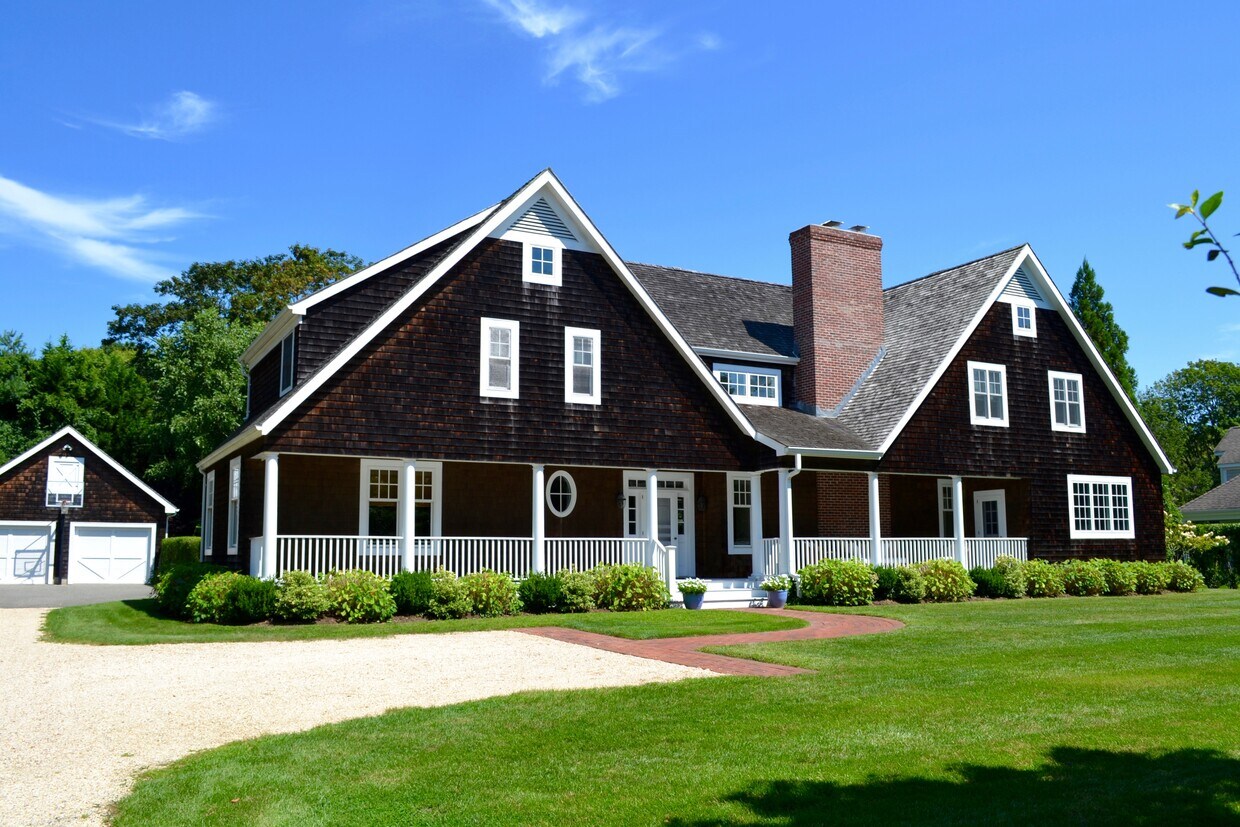 Primary Photo - 10 Borden Ln