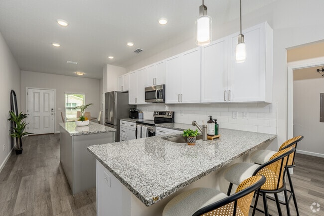 3BR, 2BA - 1,180SF - Kitchen - Keys at Wildwood