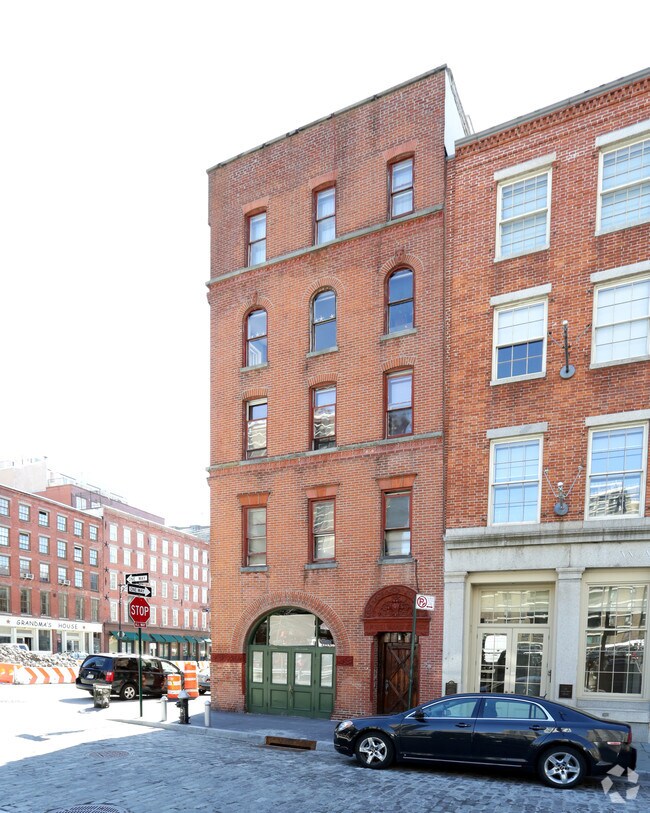 Building Photo - 251 Water St