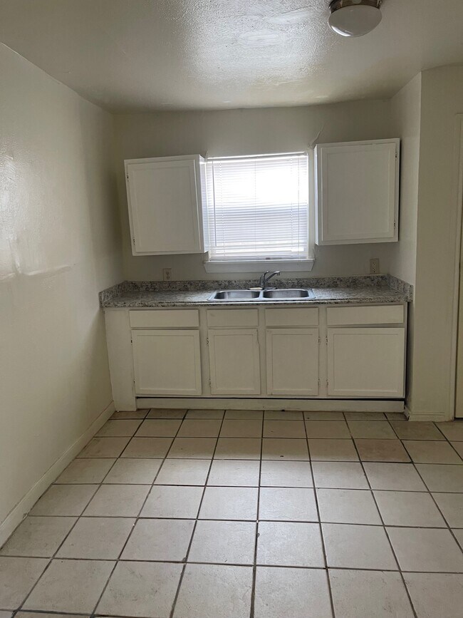 Foto del edificio - 4802 Dove Springs Dr