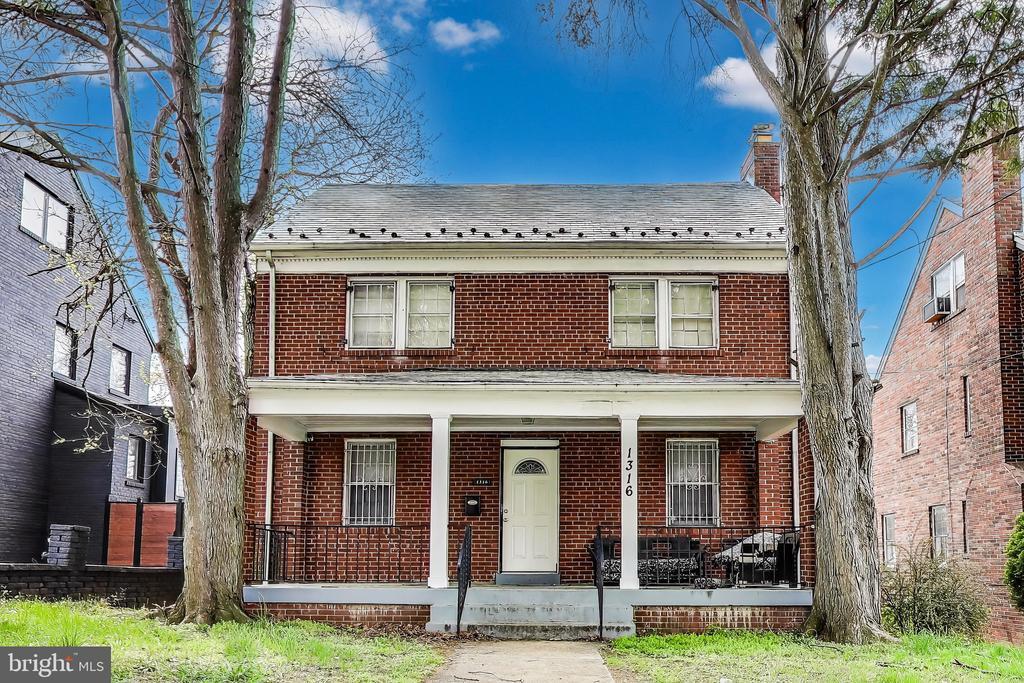 Primary Photo - 1316 Van Buren St NW