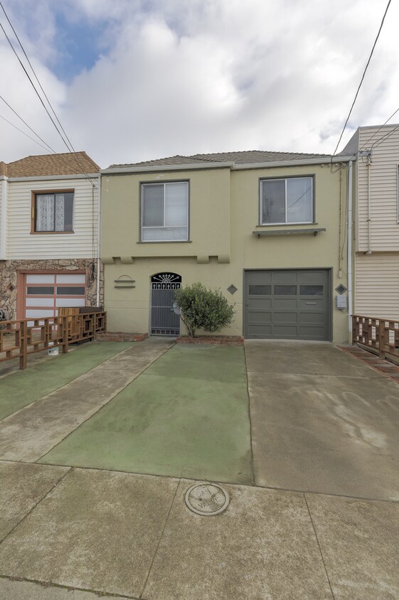Primary Photo - Charming Outer Parkside 3 bed/2 bath home ...