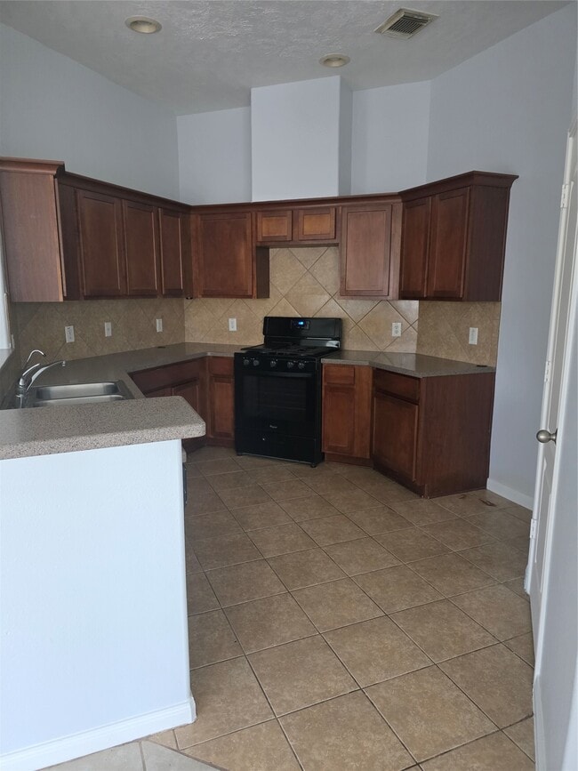 Building Photo - 311 Burris Park Dr