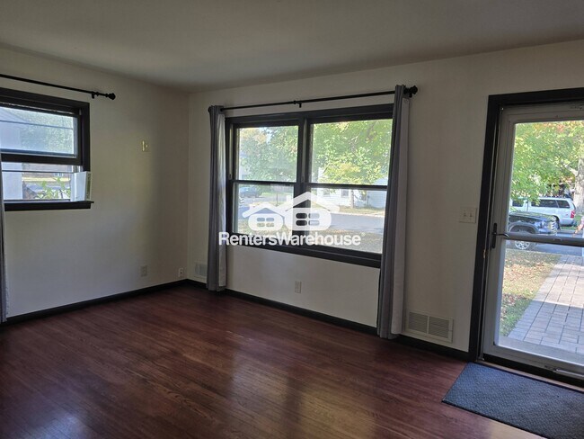 Foto del edificio - 810 3rd Ave E