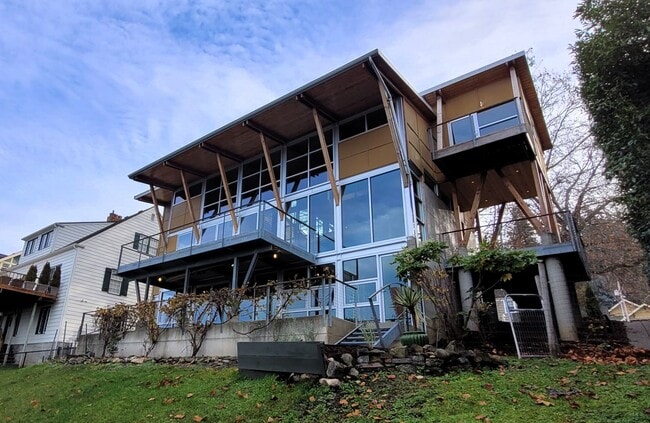 Foto del edificio - 222 S Forest St