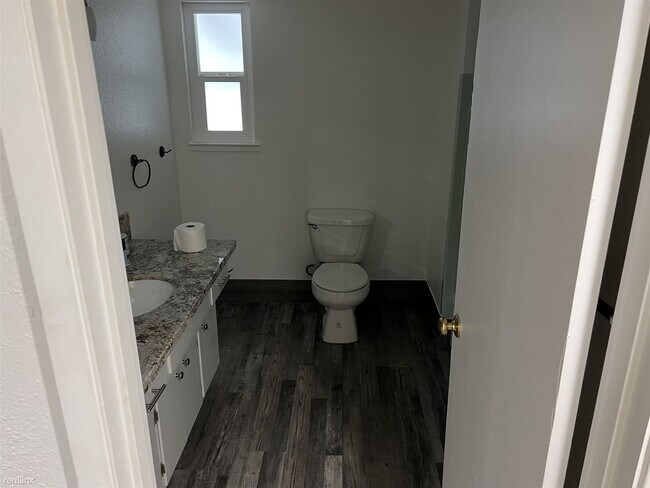 Building Photo - 3 br, 2 bath House - 7847 Olympic Way