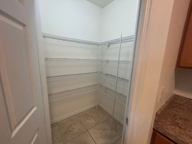 Building Photo - 1123 SW 40th Terrace