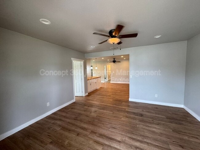 Foto del edificio - 144 Primrose Ave