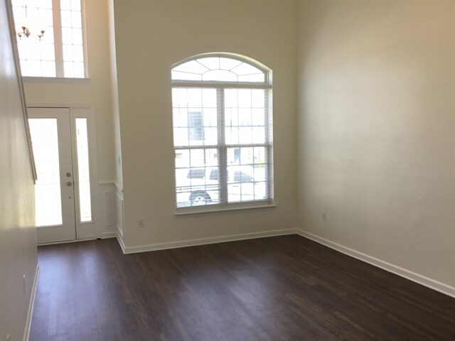 Foto del edificio - 6832 Alydar Court