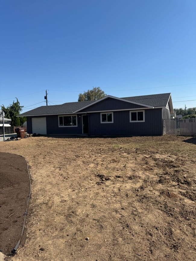 Building Photo - 6808 Clinton Way
