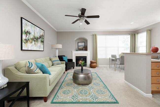 Bayview Club Apartment Homes Indianapolis In Apartments Com Bayview Club Apartment Homes Indianapolis In Apartments Com