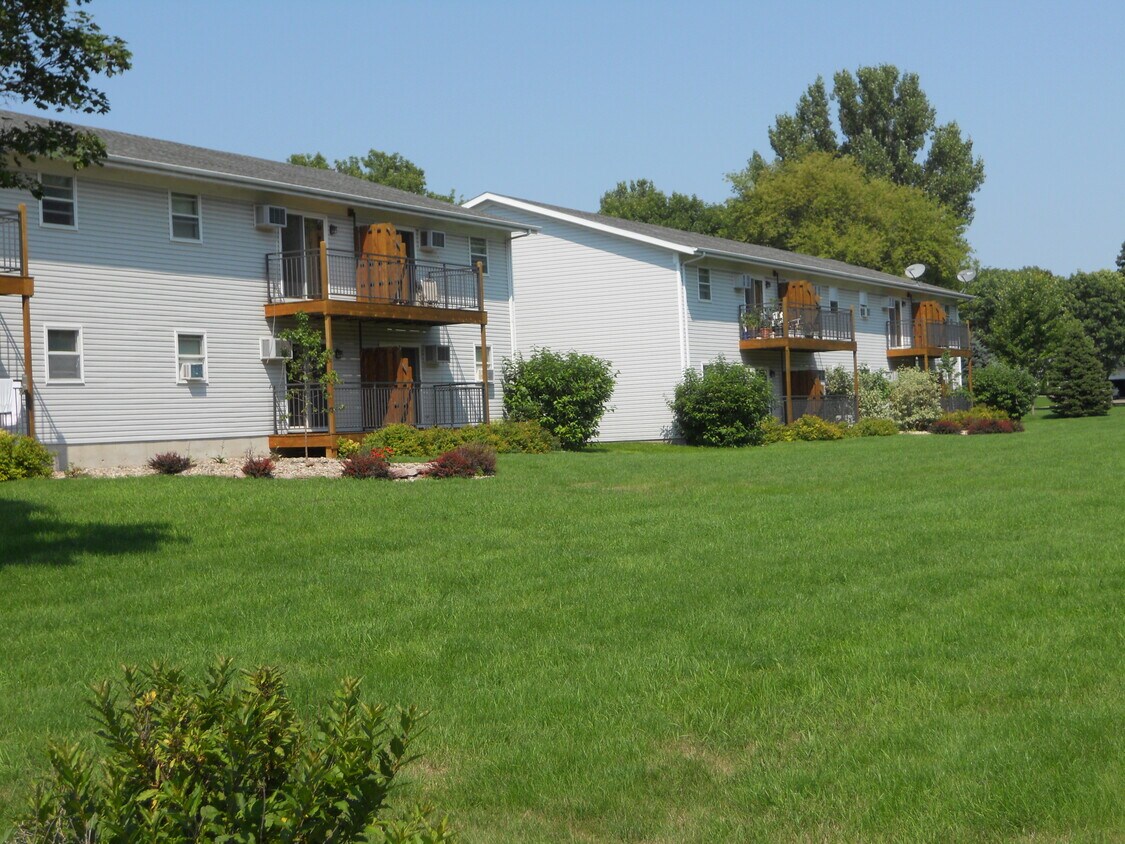 Foto principal - 606 10th E St