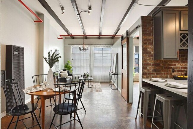 Building Photo - 958 28th St