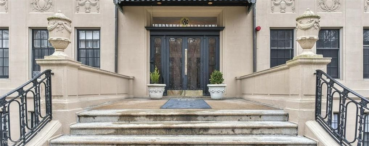 2 br, 1 bath - 180 Commonwealth Ave Apt 8 - 2 br, 1 bath  - 180 Commonwealth Ave Apt 8