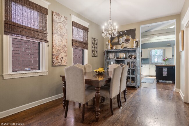 Foto del edificio - 1916 W Nelson St