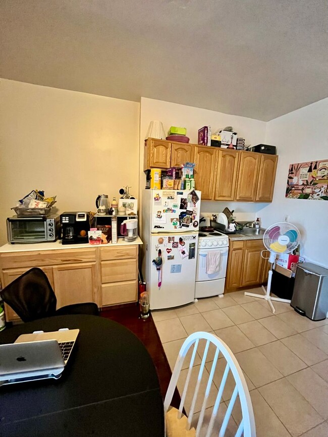 Foto del edificio - Spacious 1-Bed, 2-Bath Apartment at the Le...
