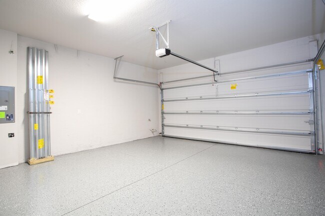 Foto del edificio - 2443 Arbor Wind Dr