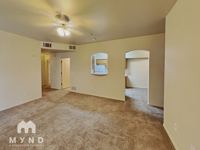 Foto del edificio - 6850 Sharlands Ave.