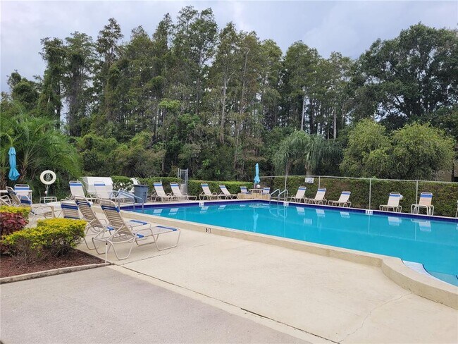 Foto del edificio - 506 Mistletoe Ct